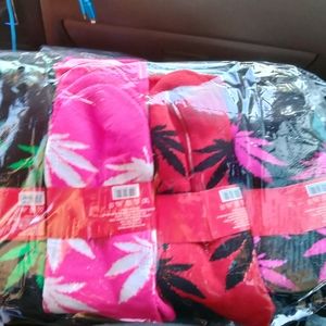 socks diferent color one desing